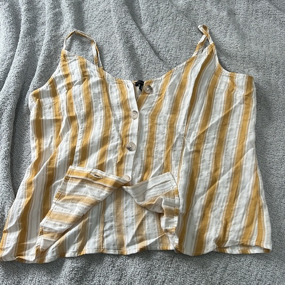 Women’s like new button up tank top! Size: large - Picture 6 of 6